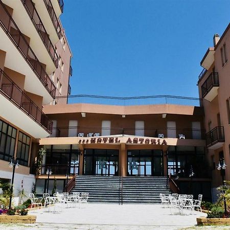 Astoria Hotel Pesaro Kültér fotó