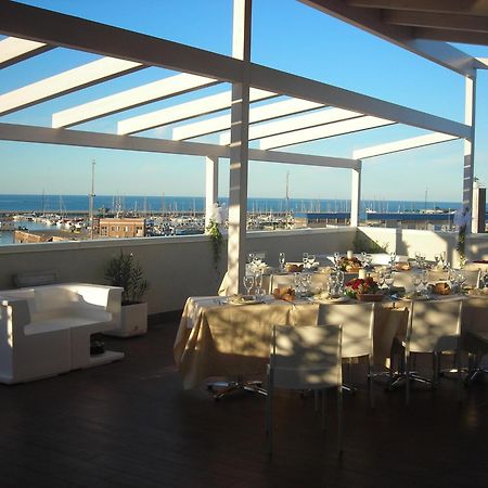Astoria Hotel Pesaro Kültér fotó