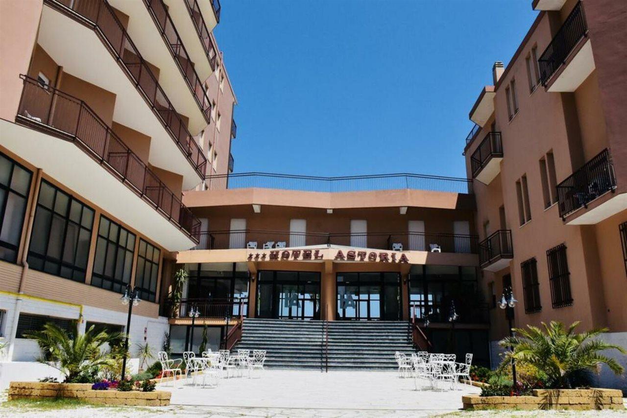 Astoria Hotel Pesaro Kültér fotó