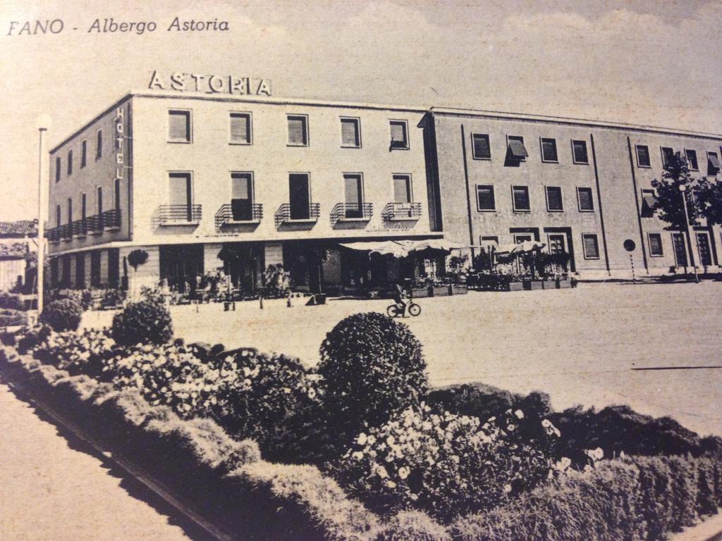 Astoria Hotel Pesaro Kültér fotó