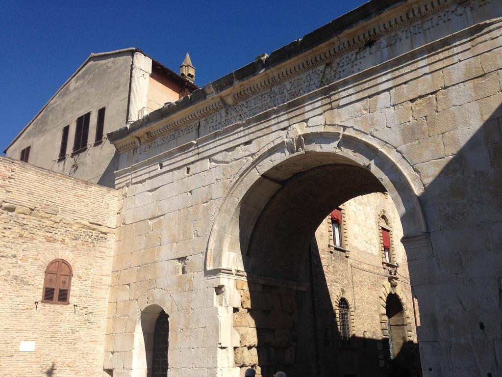 Astoria Hotel Pesaro Kültér fotó