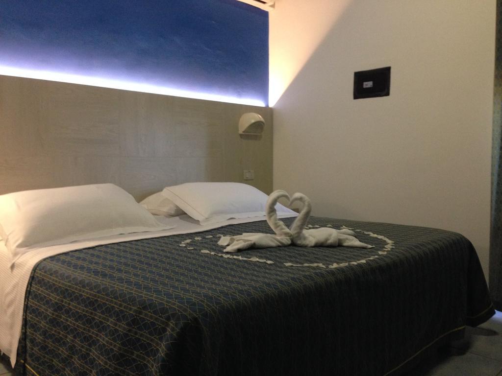 Astoria Hotel Pesaro Kültér fotó