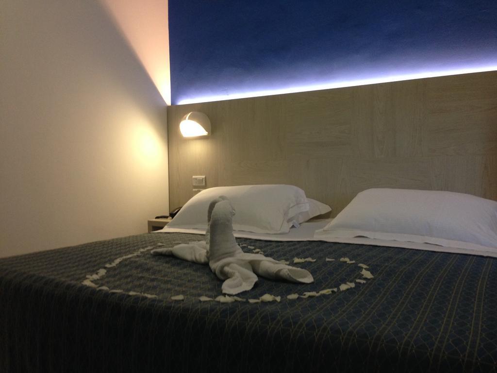 Astoria Hotel Pesaro Kültér fotó