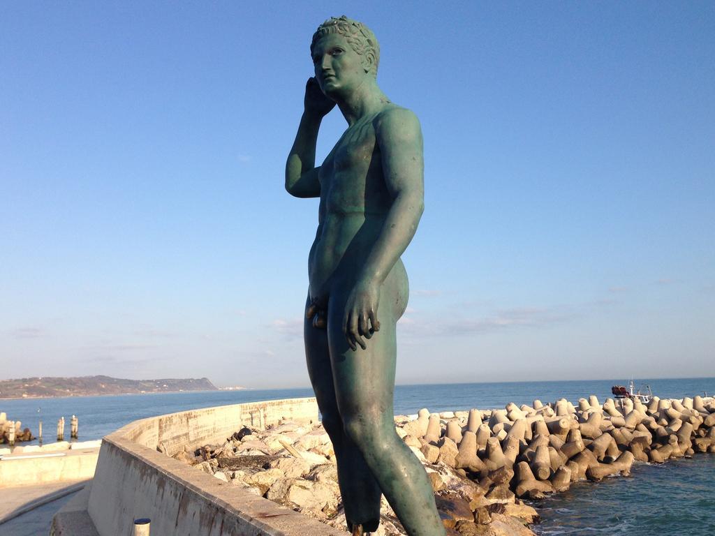 Astoria Hotel Pesaro Kültér fotó