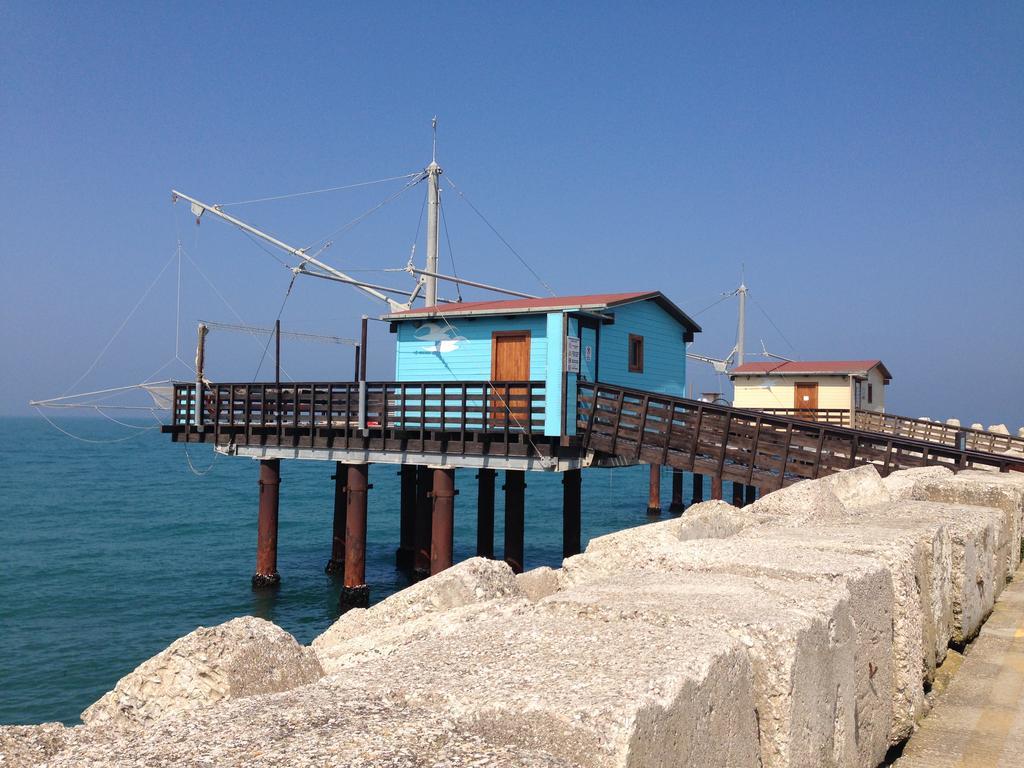 Astoria Hotel Pesaro Kültér fotó